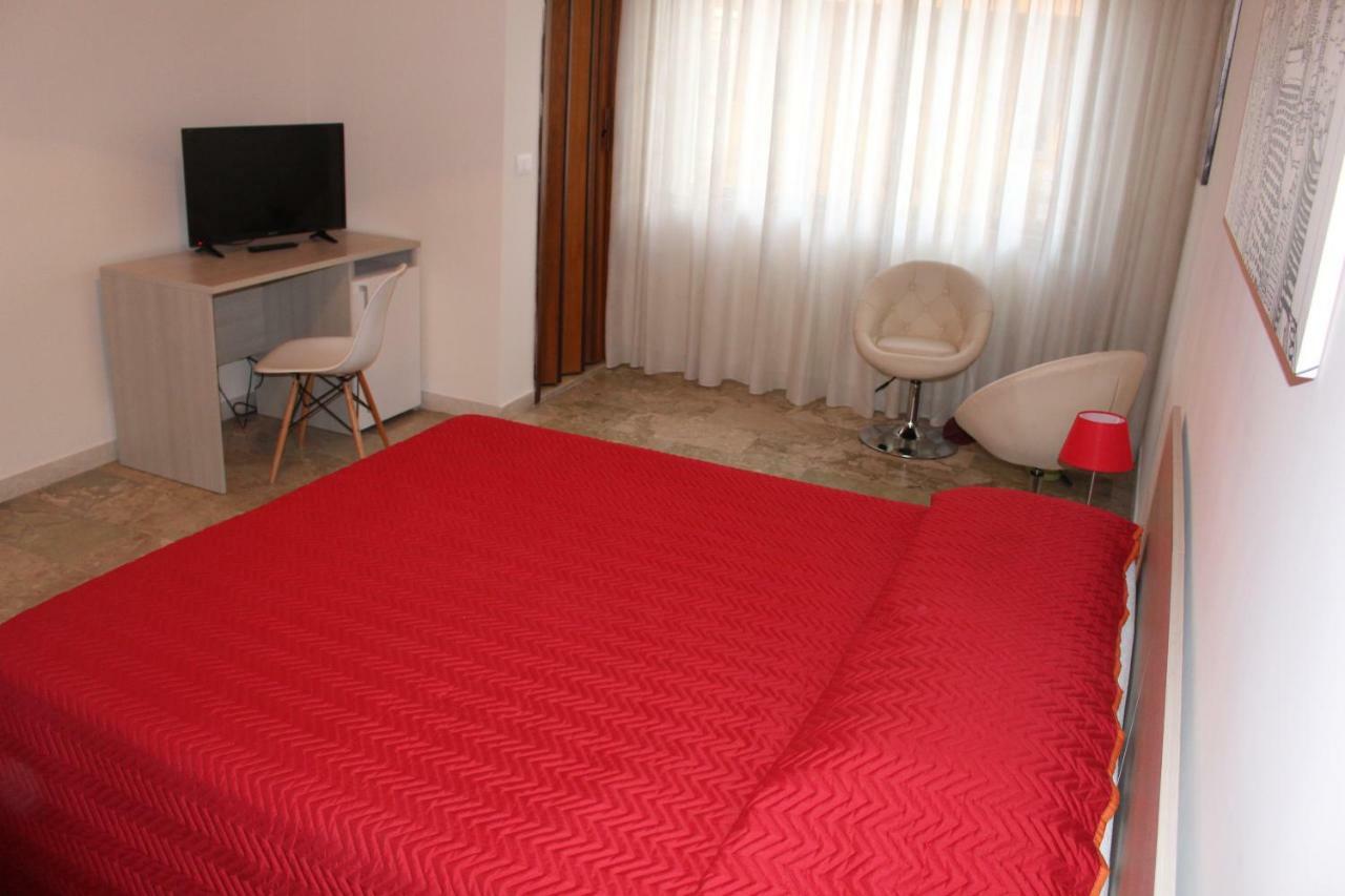 Sant'Adriana Apartment Реджо ди Калабрия Екстериор снимка